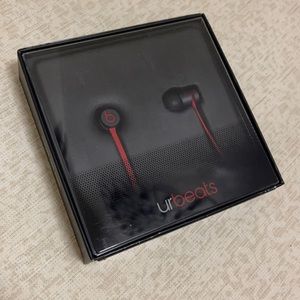 Urbeats, beats by Dre/Apple. New in box. Black&Red